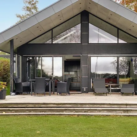 3 Bedroom Stunning In *